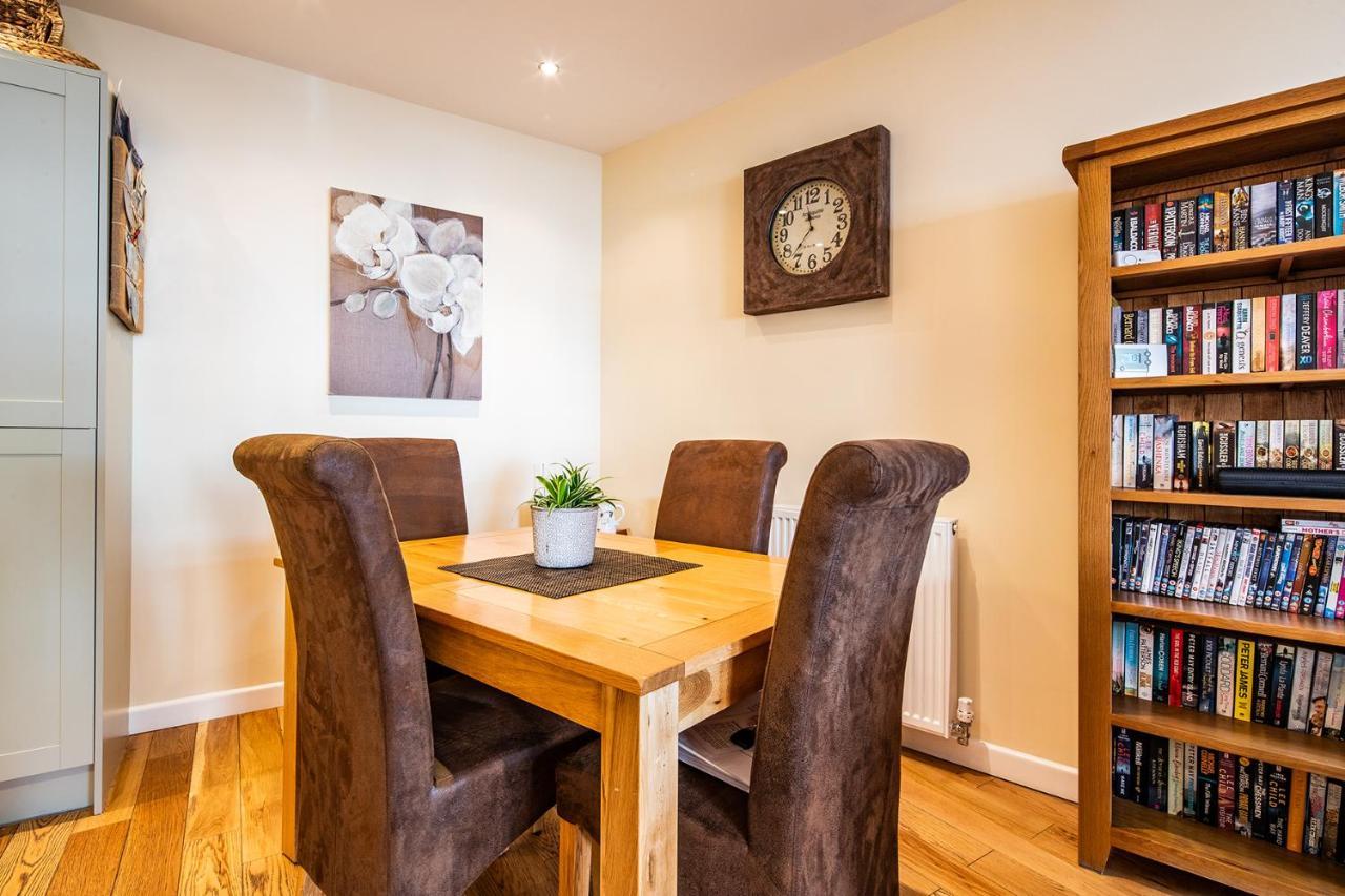 Buxton Centre Cosy Cottage With Free Secure Parking Exterior photo