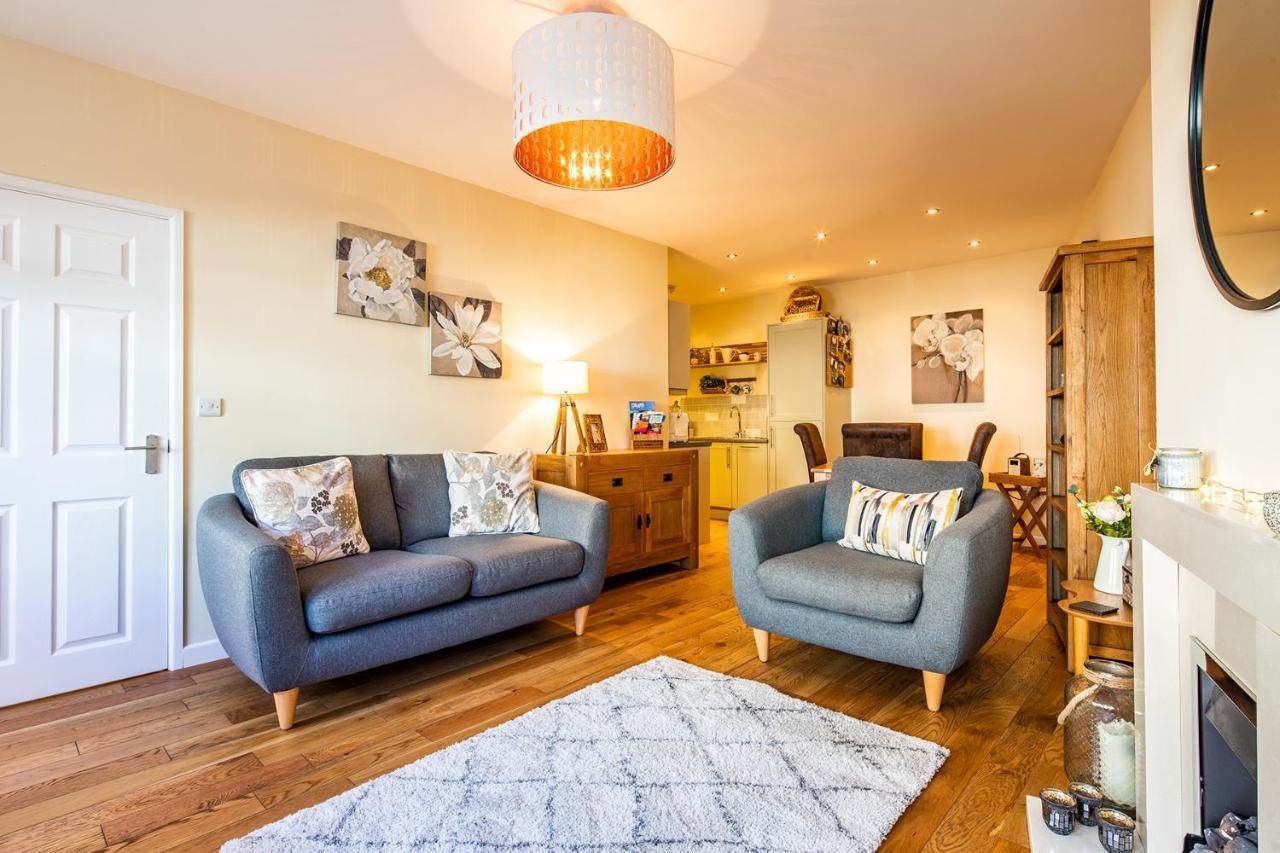Buxton Centre Cosy Cottage With Free Secure Parking Exterior photo